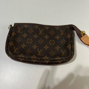 Fixer Louis Vuitton Monogram missing strap